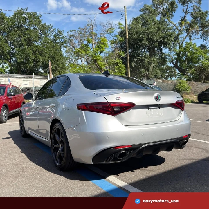 2018 Alfa Romeo Giulia - Image 6 of 18