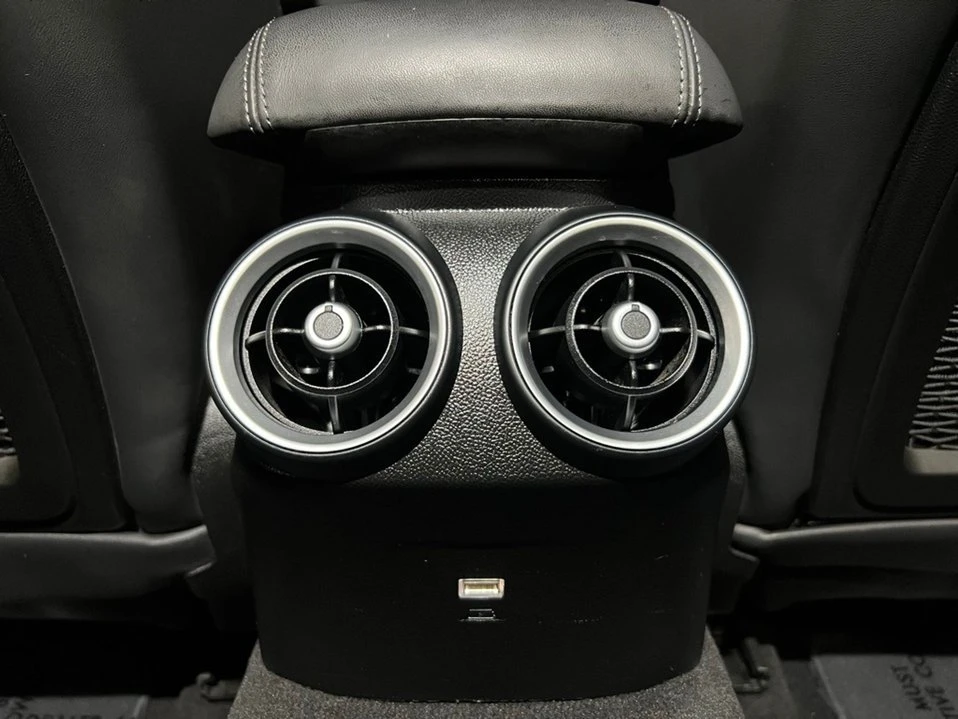 2018 Alfa Romeo Giulia - Image 20 of 20
