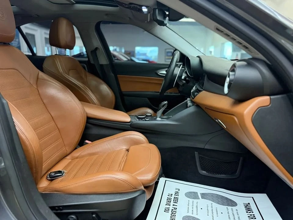 2018 Alfa Romeo Giulia - Image 10 of 16