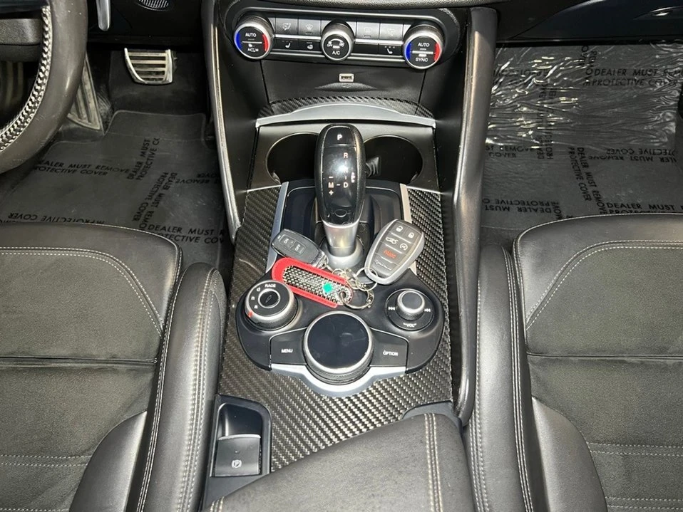 2018 Alfa Romeo Giulia - Image 12 of 20