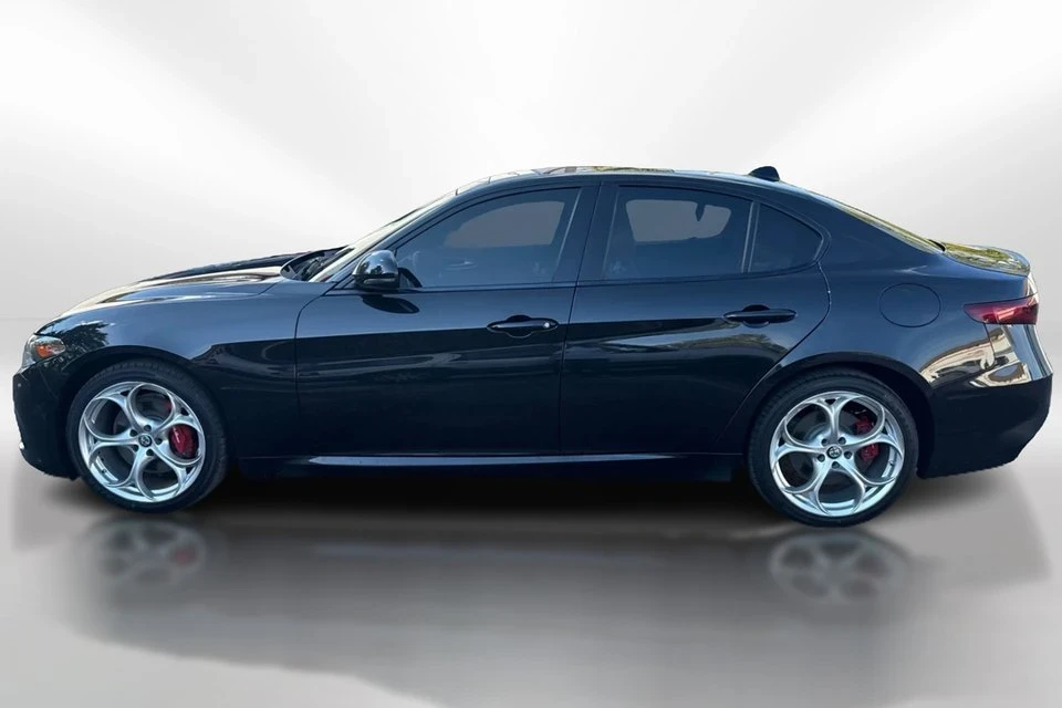 2018 Alfa Romeo Giulia - Image 2 of 20