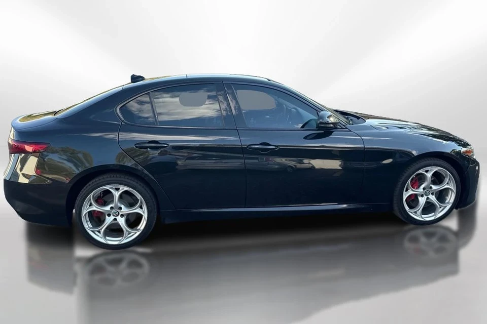 2018 Alfa Romeo Giulia - Image 6 of 20
