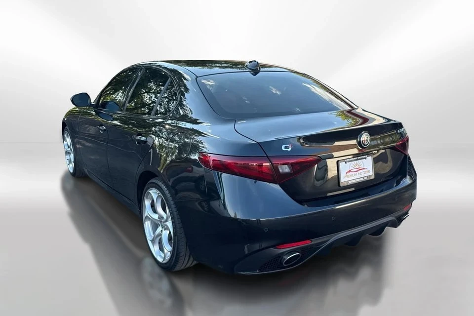 2018 Alfa Romeo Giulia - Image 3 of 20