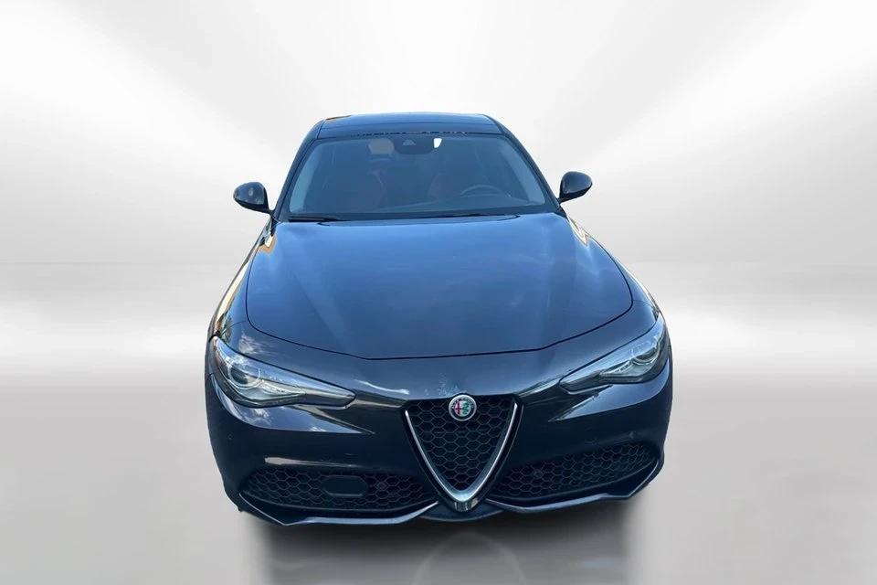2018 Alfa Romeo Giulia - Image 8 of 20