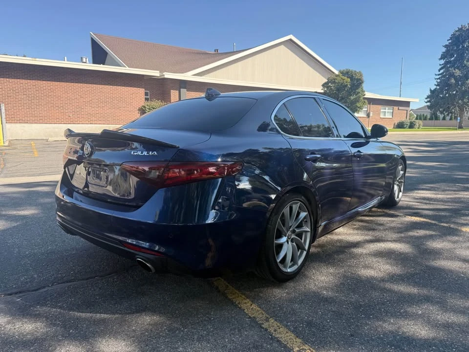 2018 Alfa Romeo Giulia - Image 5 of 11