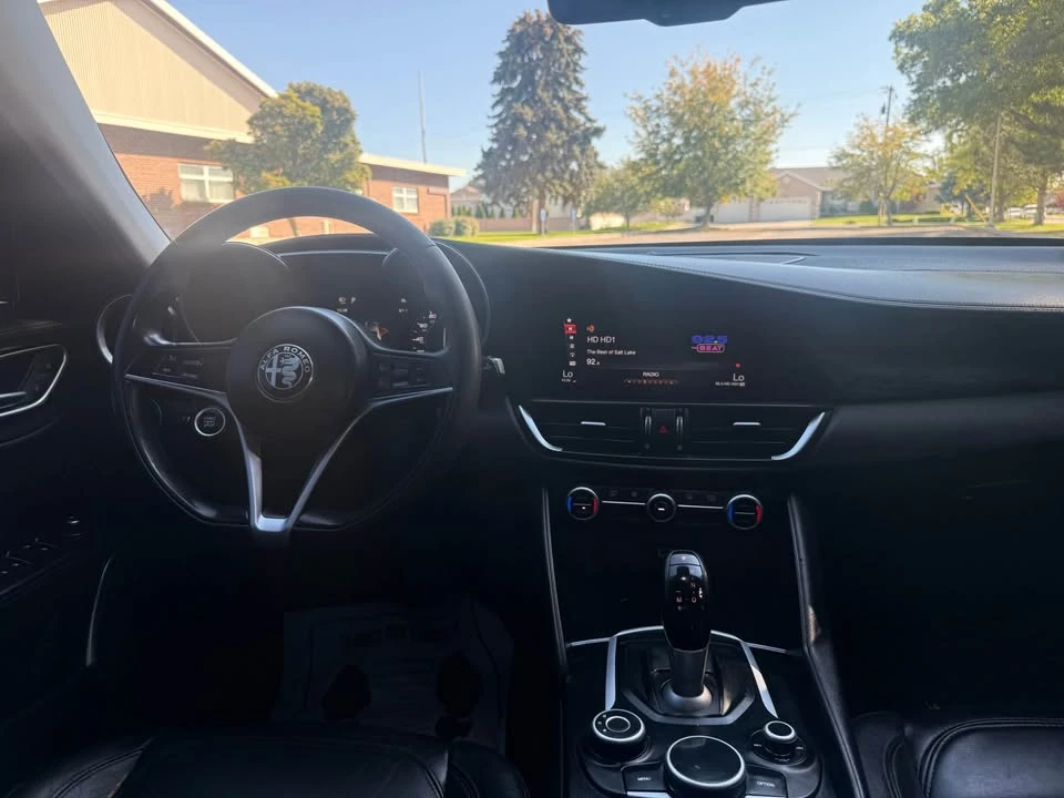 2018 Alfa Romeo Giulia - Image 10 of 11