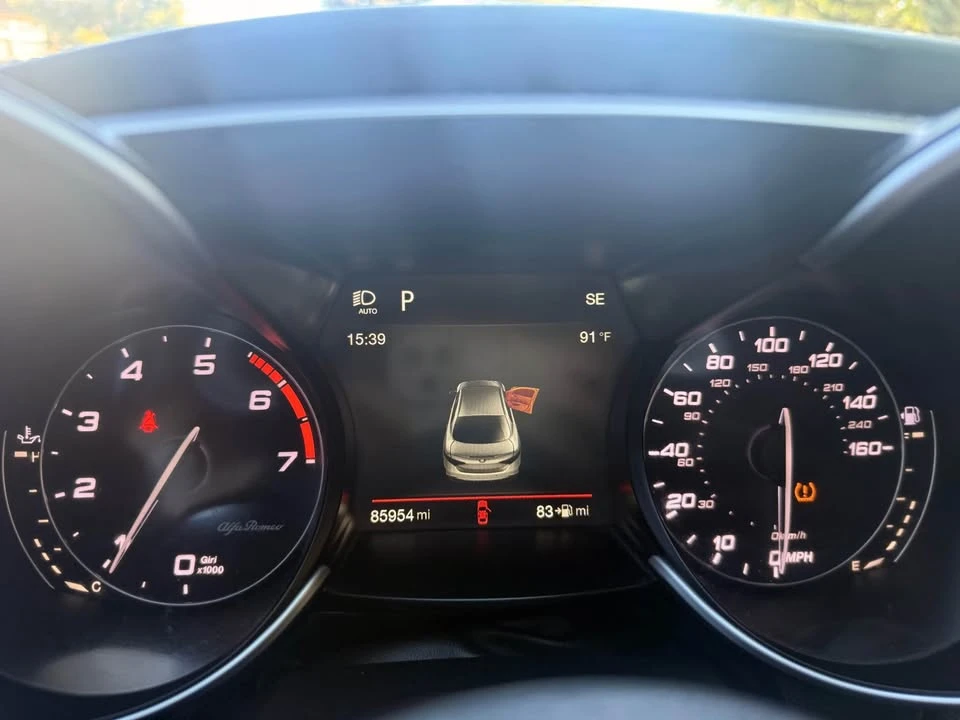 2018 Alfa Romeo Giulia - Image 11 of 11