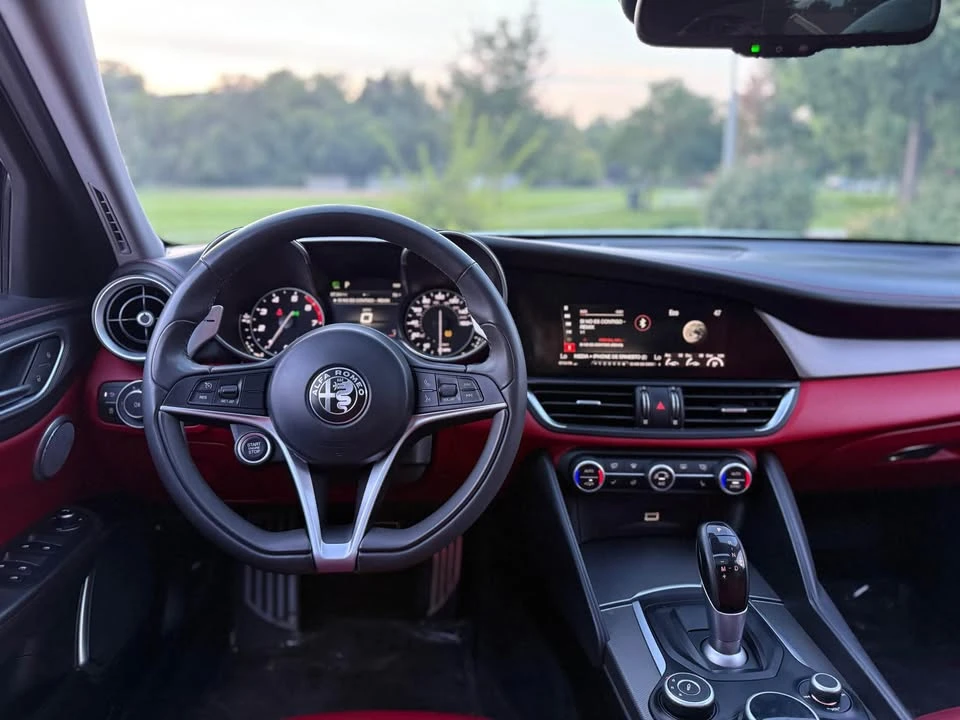 2018 Alfa Romeo Giulia - Image 10 of 16