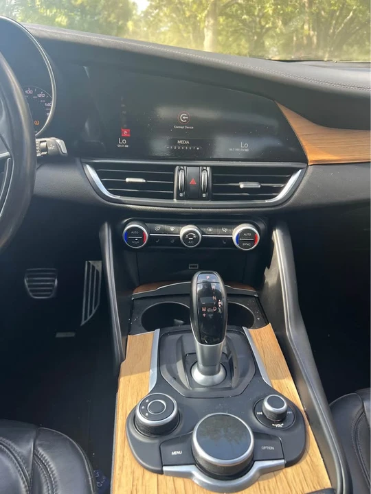 2018 Alfa Romeo Giulia - Image 9 of 9