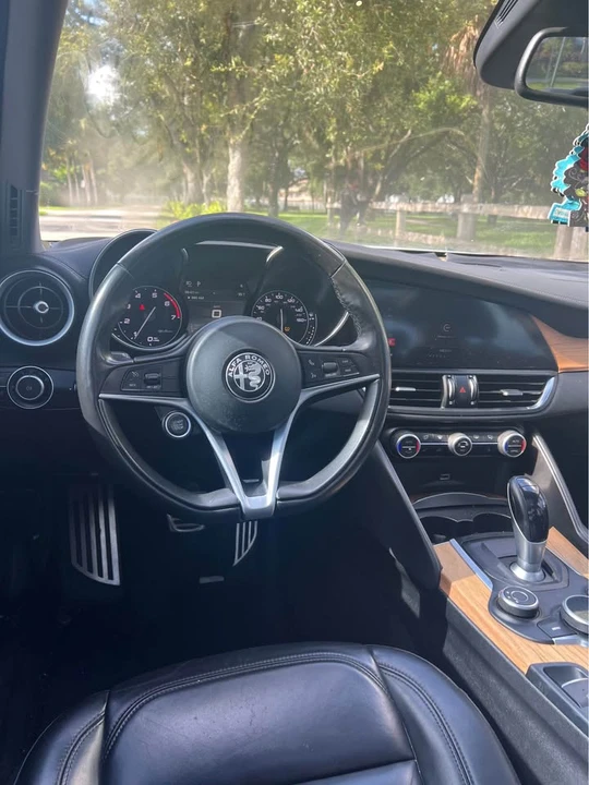 2018 Alfa Romeo Giulia - Image 8 of 9