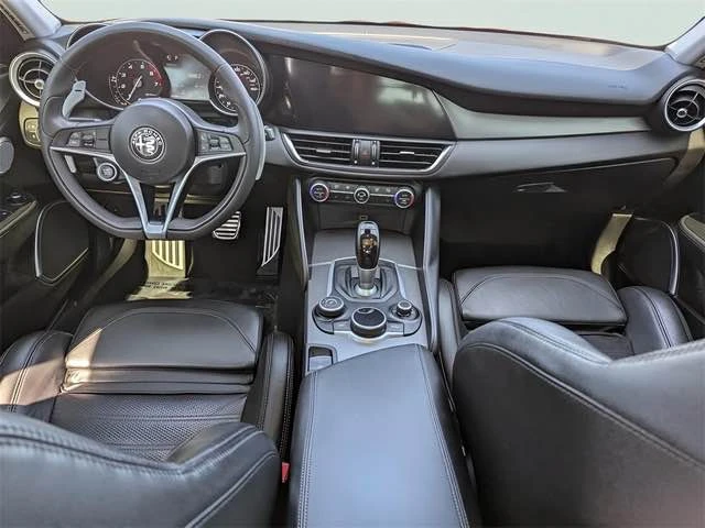 2018 Alfa Romeo Giulia - Image 5 of 7