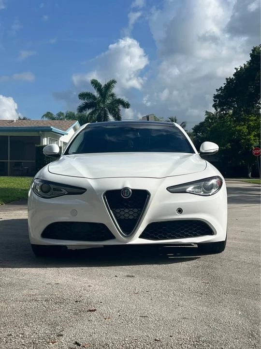 2018 Alfa Romeo Giulia - Image 2 of 9