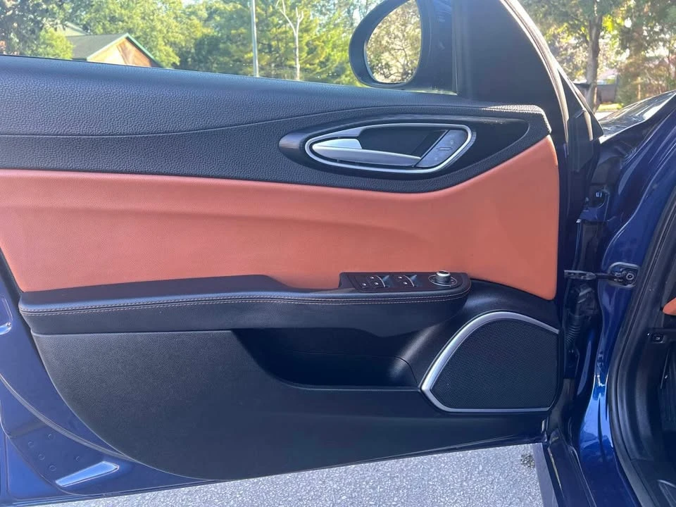 2018 Alfa Romeo Giulia - Image 13 of 20