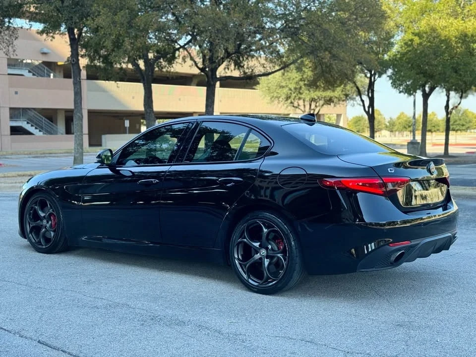 2018 Alfa Romeo Giulia - Image 5 of 20