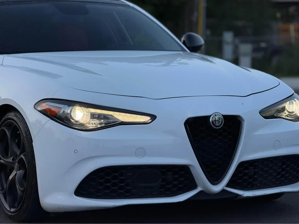 2018 Alfa Romeo Giulia - Image 4 of 16