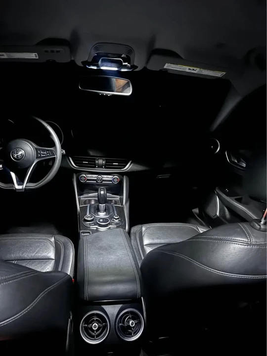 2018 Alfa Romeo Giulia - Image 7 of 11