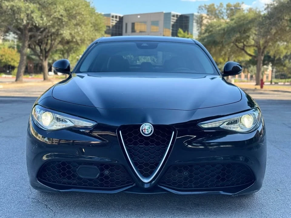 2018 Alfa Romeo Giulia - Image 2 of 20