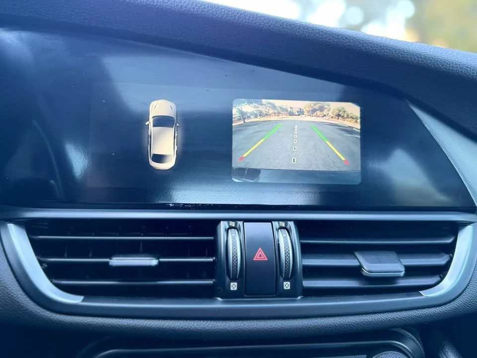 2018 Alfa Romeo Giulia - Image 20 of 20