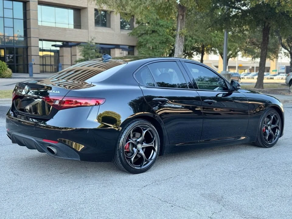 2018 Alfa Romeo Giulia - Image 7 of 20