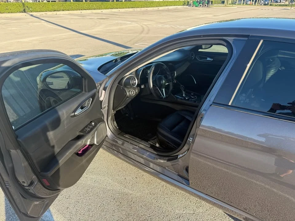 2018 Alfa Romeo Giulia - Image 8 of 8