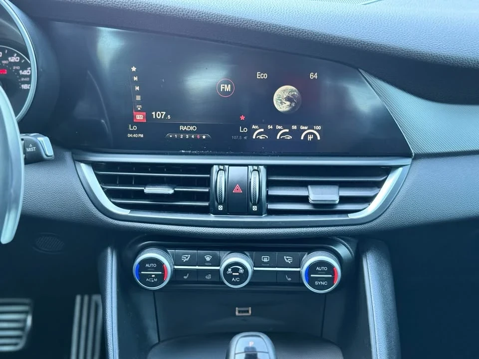 2018 Alfa Romeo Giulia - Image 13 of 20