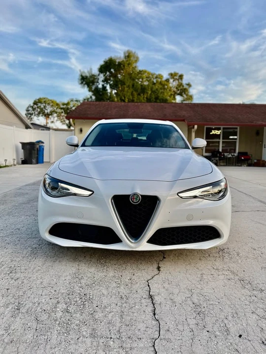 2018 Alfa Romeo Giulia - Image 5 of 13