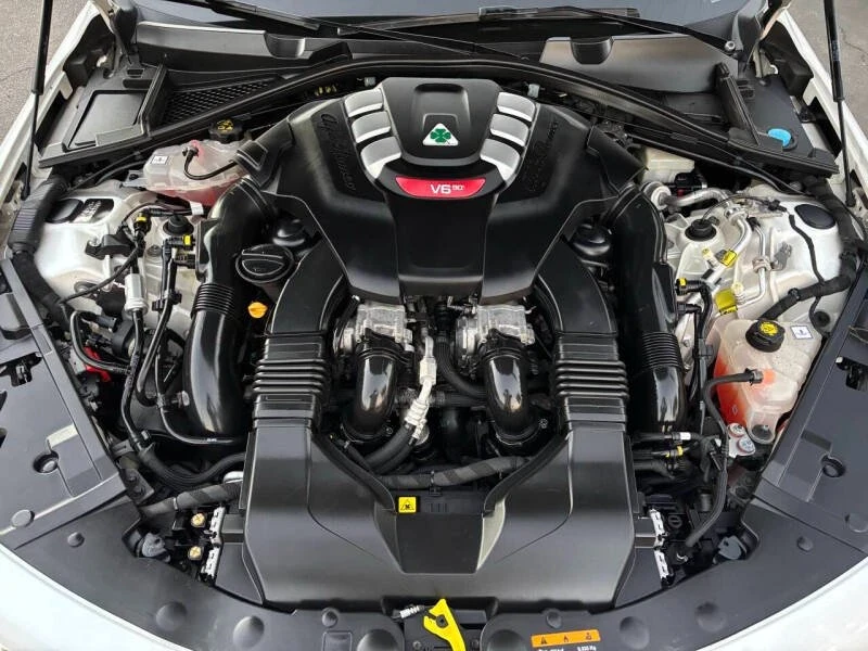 2018 Alfa Romeo Giulia - Image 19 of 19