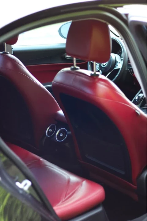 2018 Alfa Romeo Giulia - Image 4 of 19
