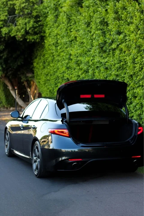 2018 Alfa Romeo Giulia - Image 8 of 19