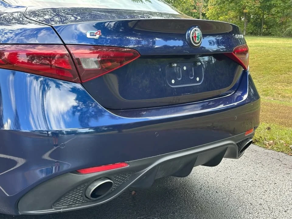 2018 Alfa Romeo Giulia - Image 9 of 19