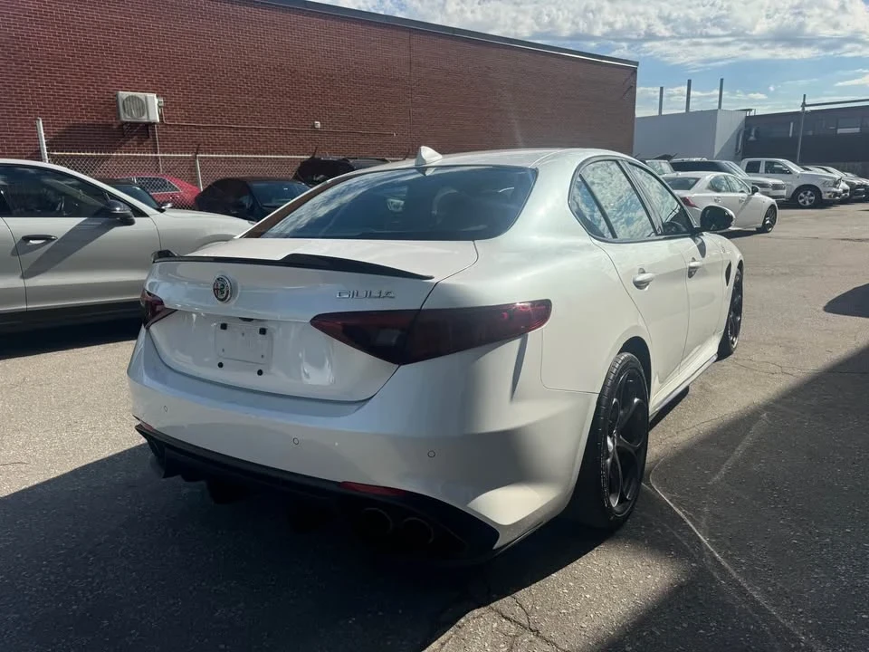 2018 Alfa Romeo Giulia - Image 5 of 14