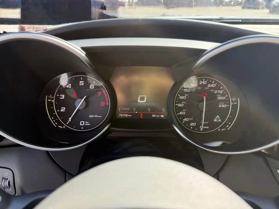 2018 Alfa Romeo Giulia - Image 12 of 12