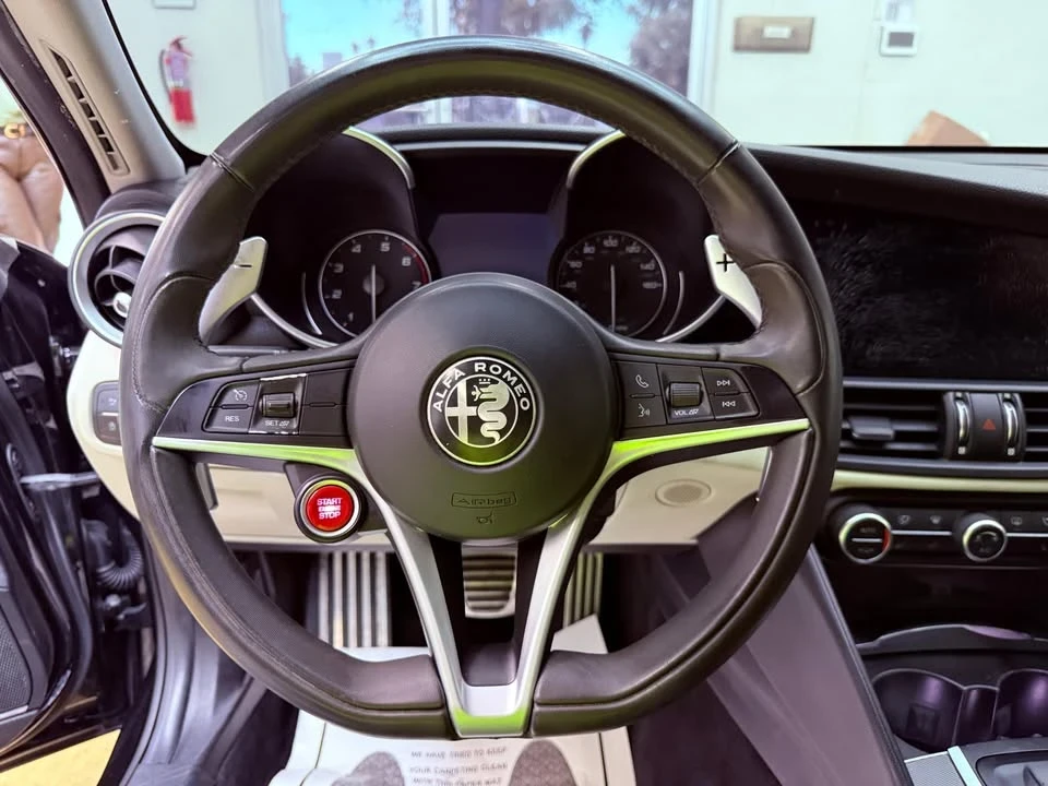 2018 Alfa Romeo Giulia - Image 5 of 15