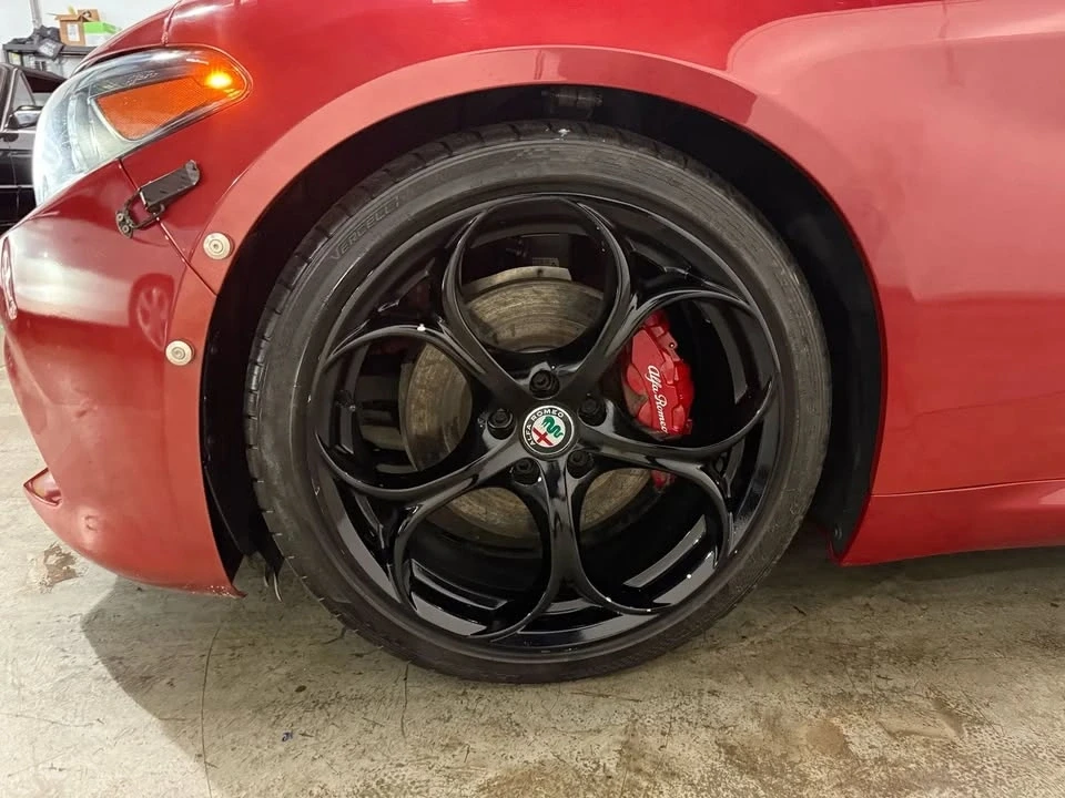 2018 Alfa Romeo Giulia - Image 16 of 20