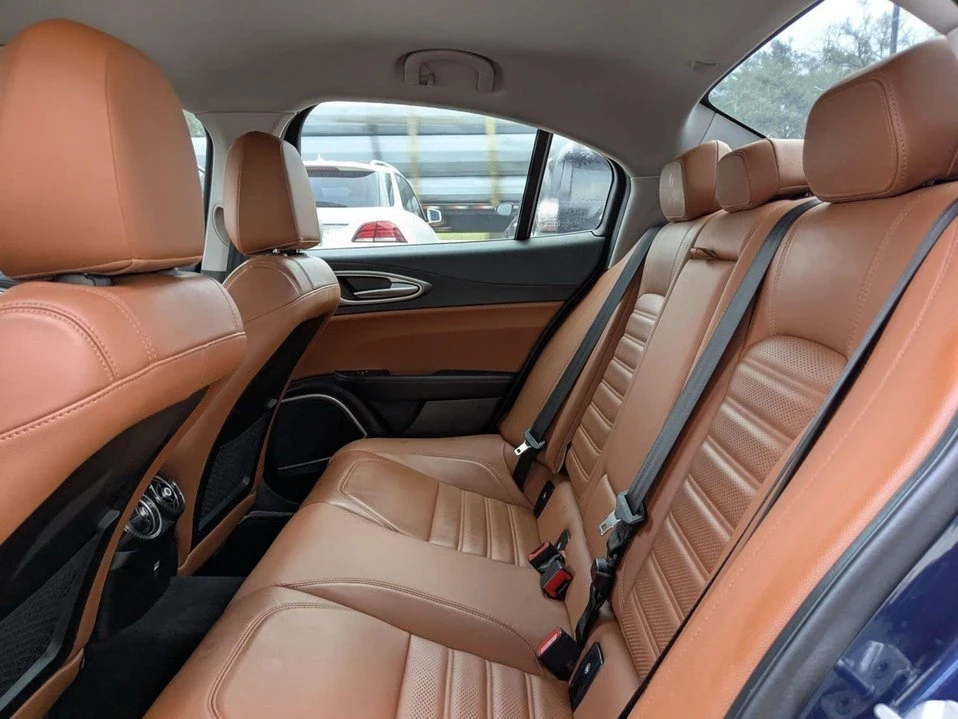 2018 Alfa Romeo Giulia - Image 12 of 20