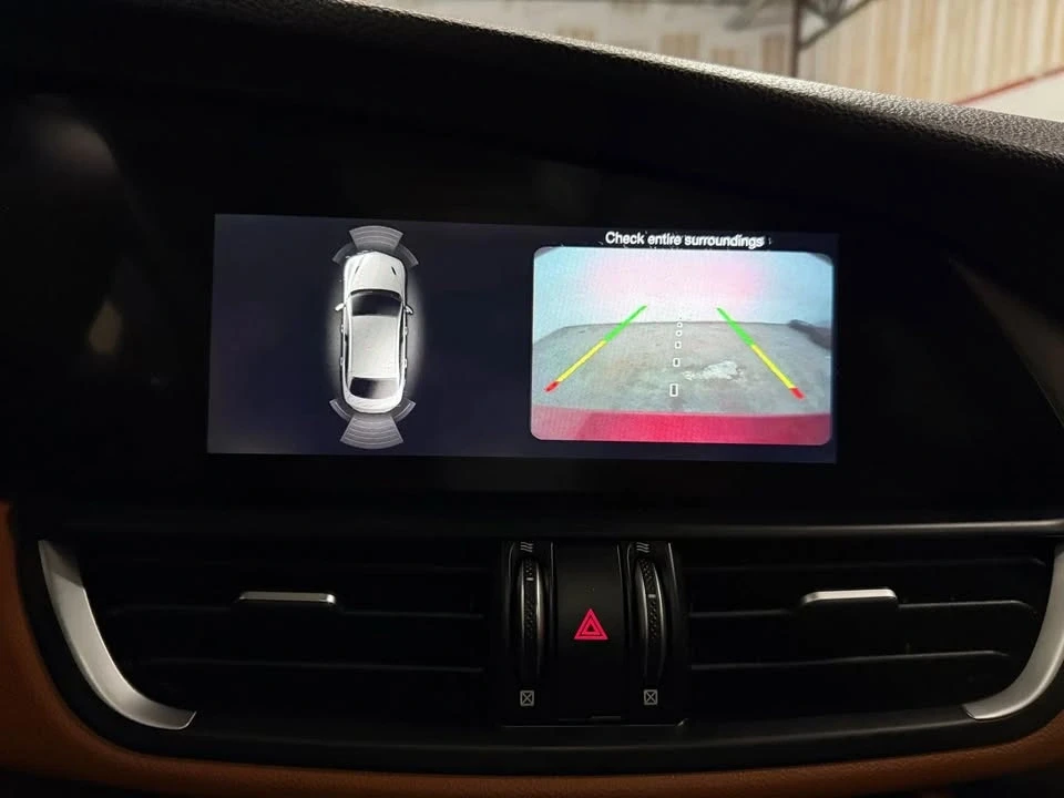 2018 Alfa Romeo Giulia - Image 10 of 20