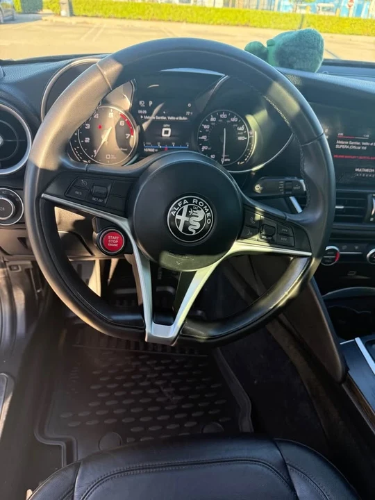 2018 Alfa Romeo Giulia - Image 6 of 10