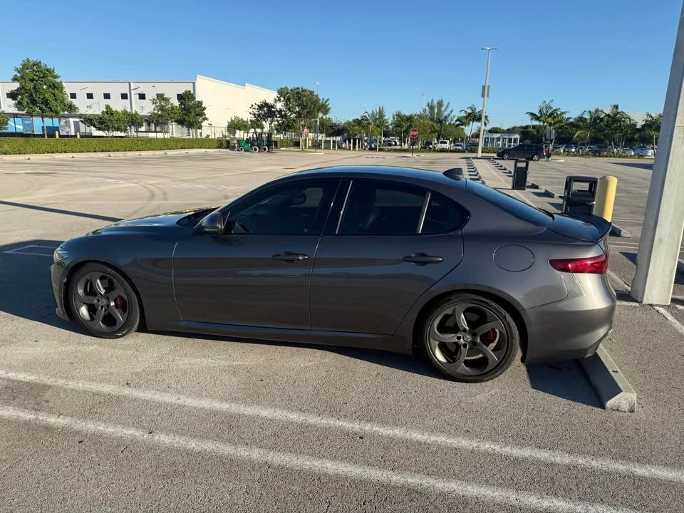 2018 Alfa Romeo Giulia - Image 4 of 10