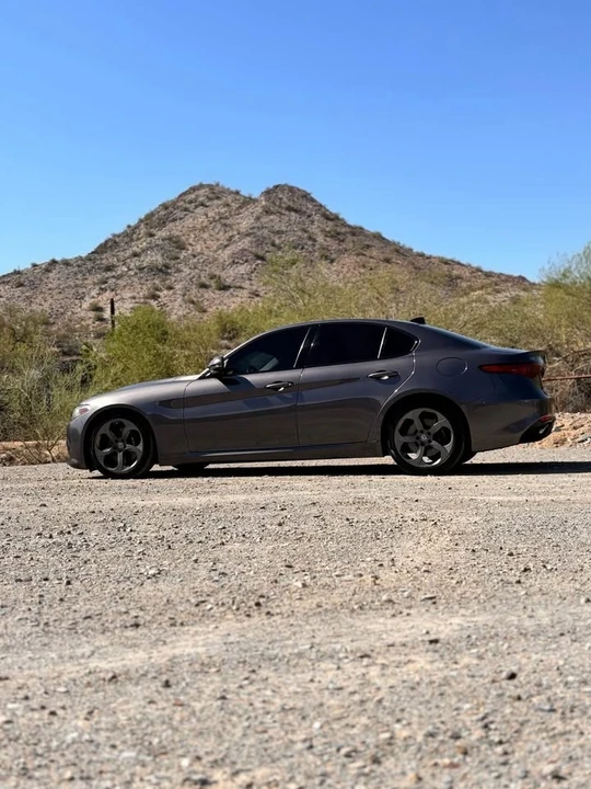 2018 Alfa Romeo Giulia - Image 5 of 10