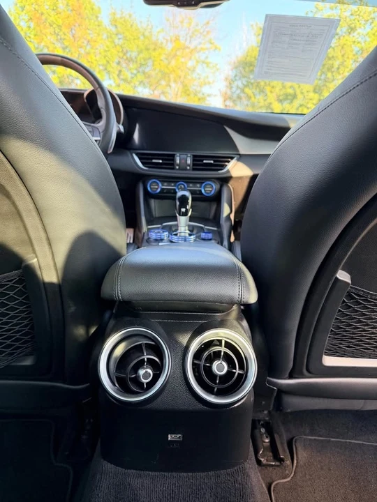 2018 Alfa Romeo Giulia - Image 3 of 9