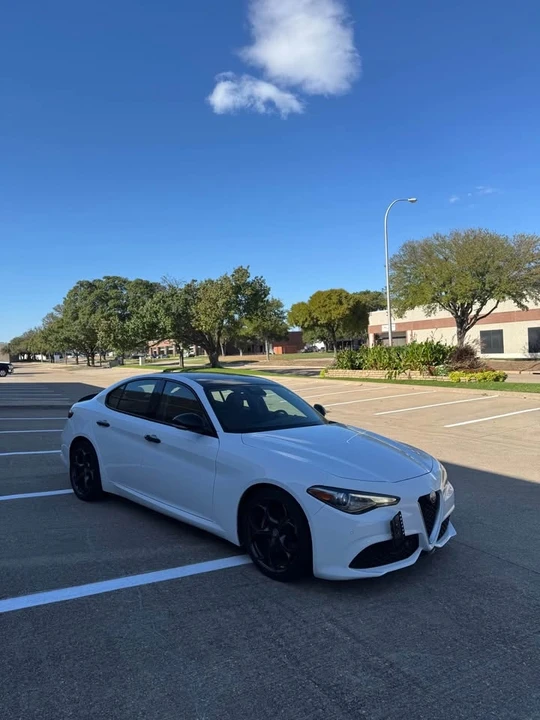 2018 Alfa Romeo Giulia - Image 3 of 13
