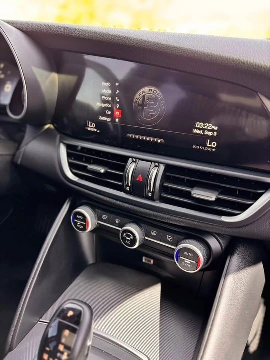 2018 Alfa Romeo Giulia - Image 10 of 10