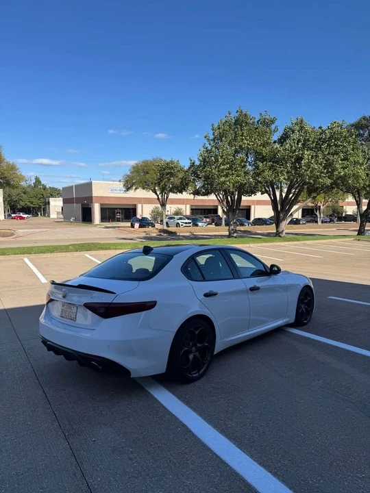 2018 Alfa Romeo Giulia - Image 6 of 13