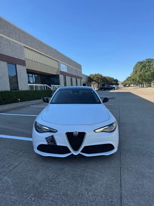 2018 Alfa Romeo Giulia - Image 2 of 13