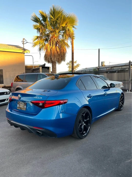 2018 Alfa Romeo Giulia - Image 6 of 16