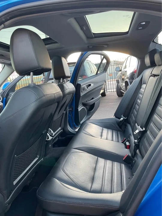 2018 Alfa Romeo Giulia - Image 12 of 16
