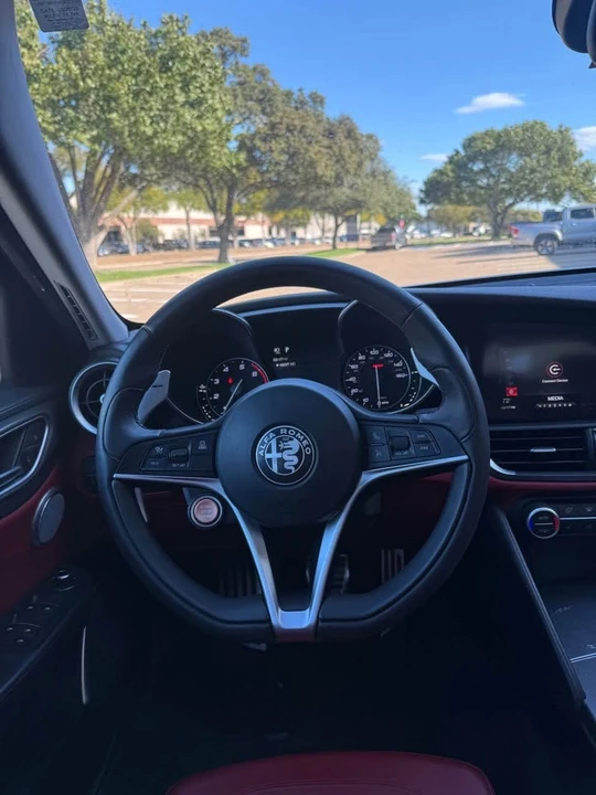 2018 Alfa Romeo Giulia - Image 8 of 13