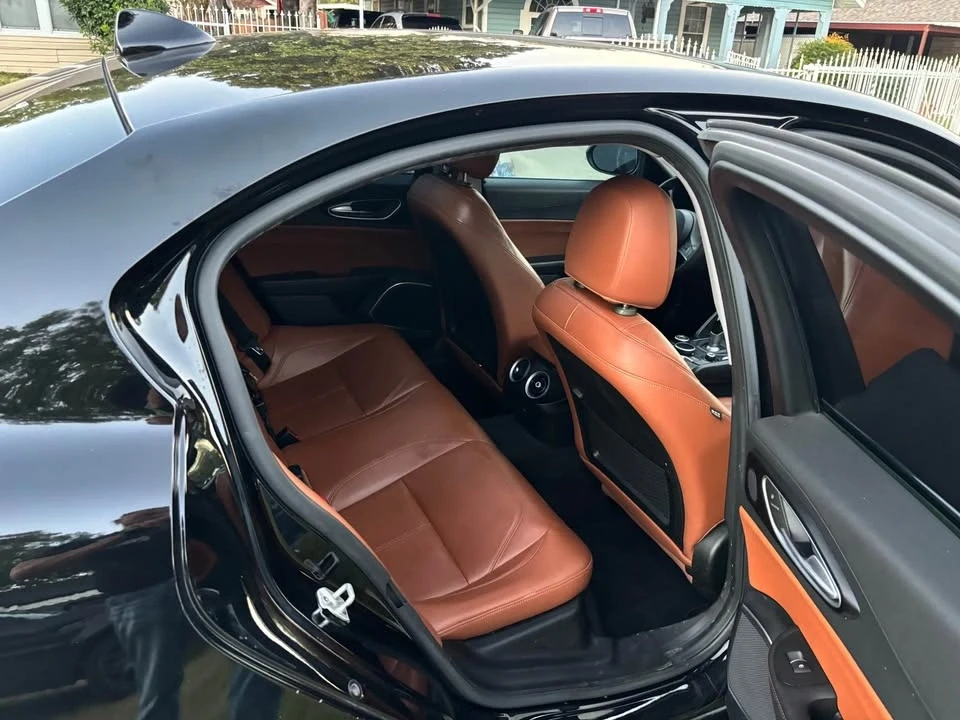 2018 Alfa Romeo Giulia - Image 10 of 15