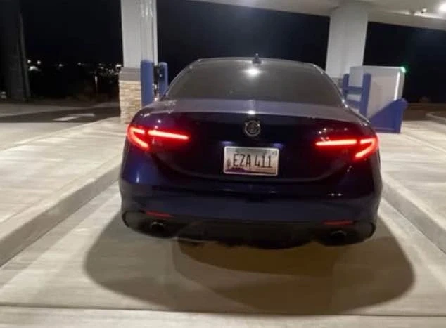 2018 Alfa Romeo Giulia - Image 16 of 18