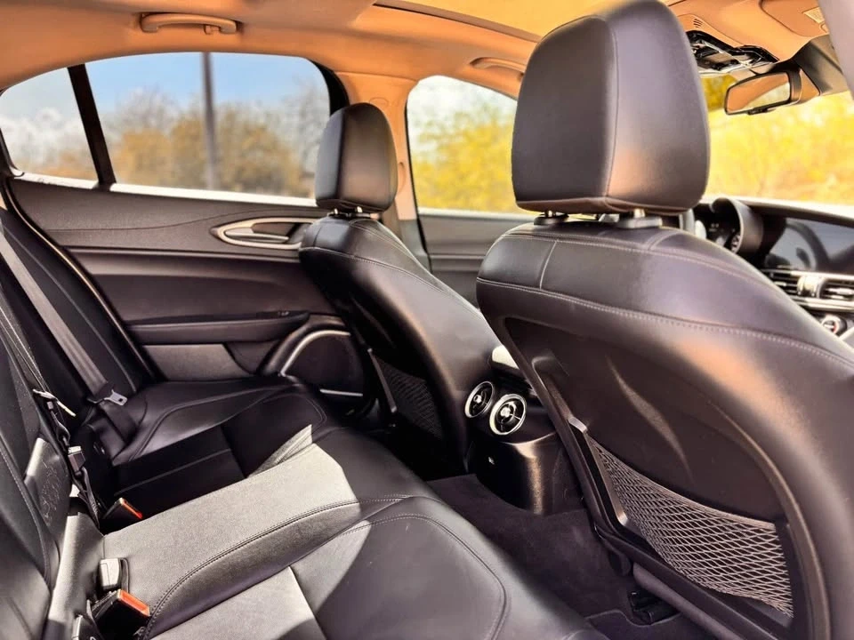 2018 Alfa Romeo Giulia - Image 7 of 10